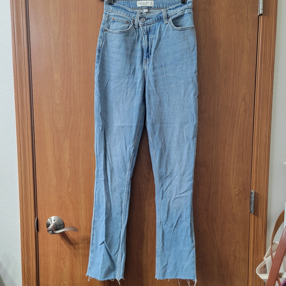 Abercrombie & Fitch 90's Slim Straight Ultra High Rise Curve Love 0/25